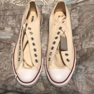 New in box, Converse Chuck Taylor AllStar OX M9185